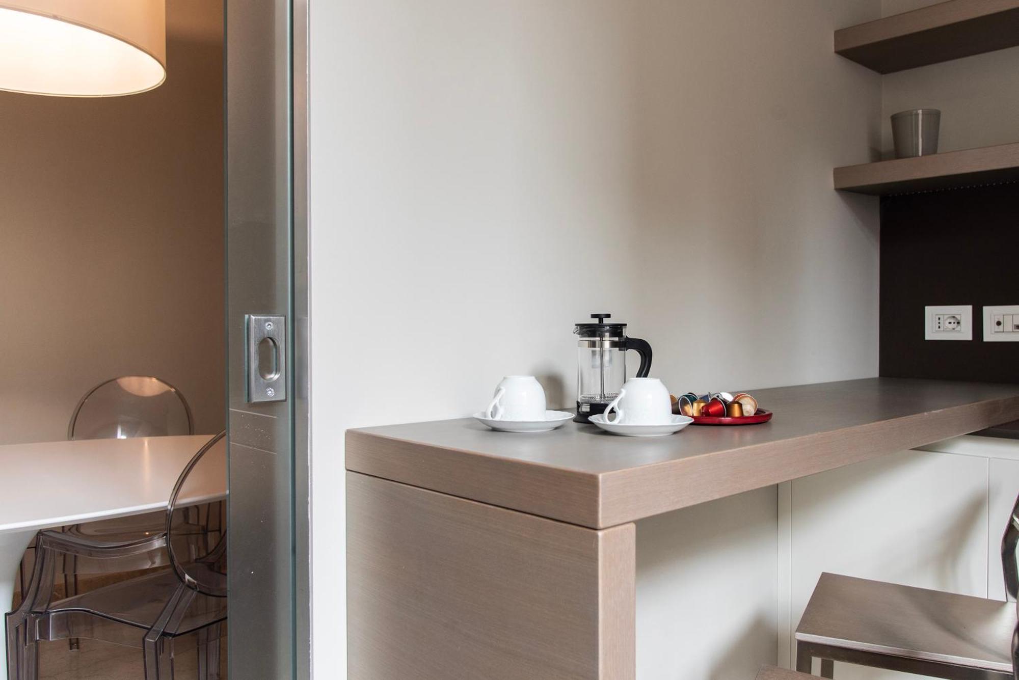 Youhosty - Chinatown Bright And Luxury Apartment Милано Екстериор снимка